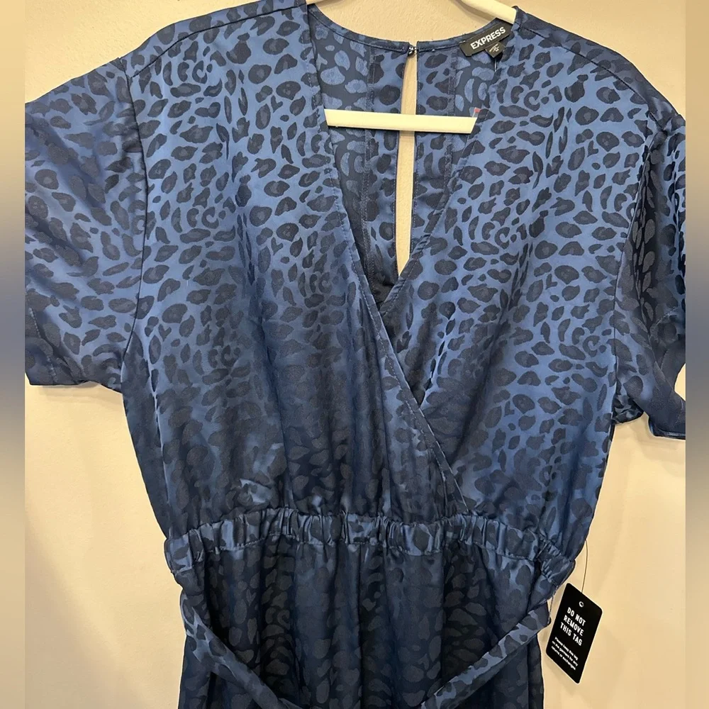 NWT Express Navy Blue Leopard Jumpsuit - Medium - Picture 3 of 9